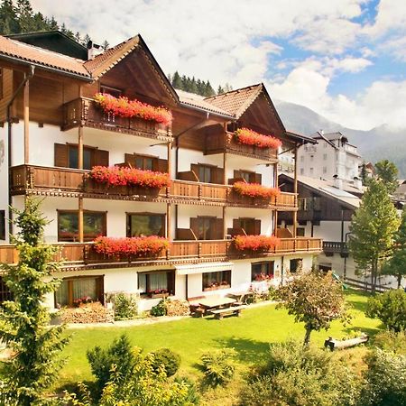 Garni Alba Bed & Breakfast Ortisei Eksteriør bilde