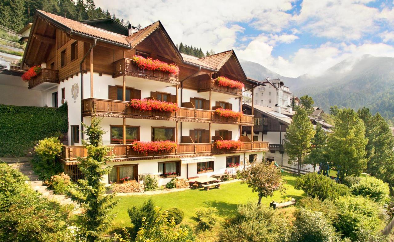 Garni Alba Bed & Breakfast Ortisei Eksteriør bilde