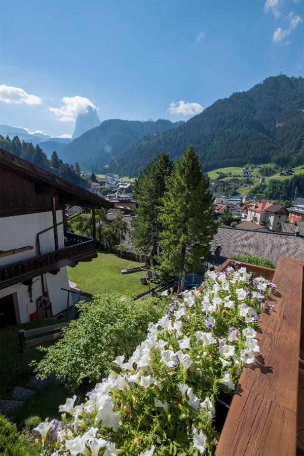 Garni Alba Bed & Breakfast Ortisei Eksteriør bilde